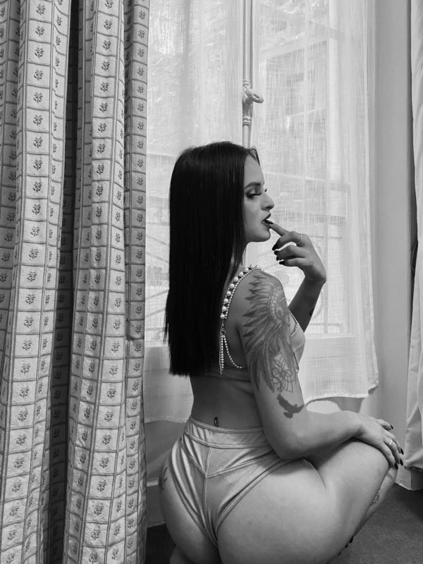 Alana Brun 28