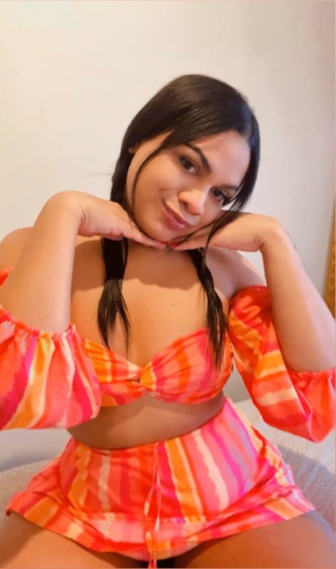 Nina Sarah 31