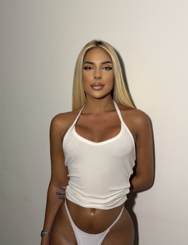 Cintia Novaes 42