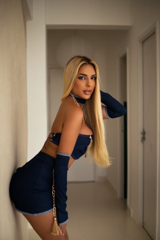 Cintia Novaes 4