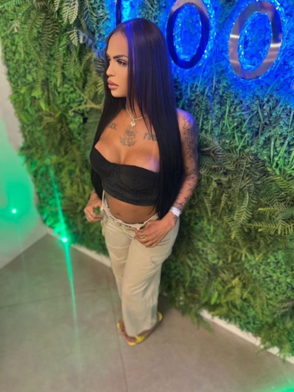 Ayalla Indiazinha 17