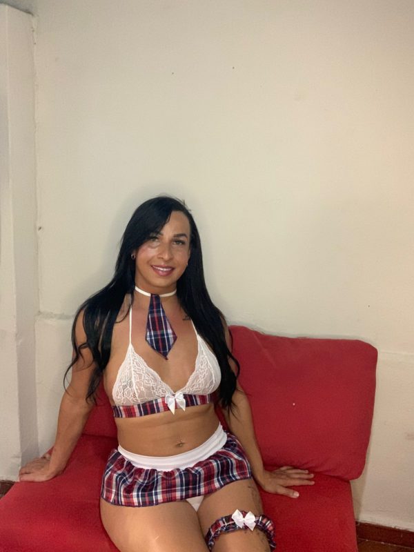 Brenda Moranguinho 18