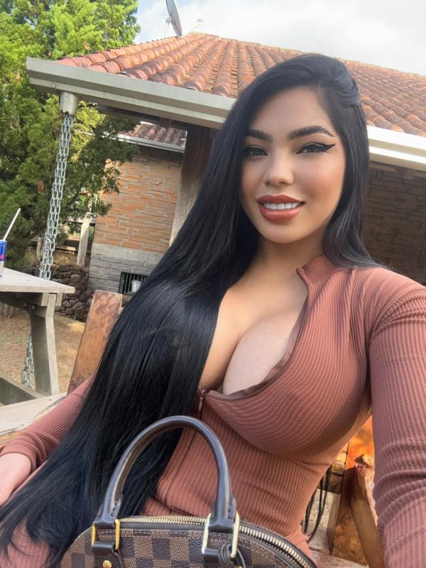 Luana Castrinni 9