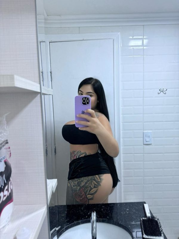 Luana Castrinni 19