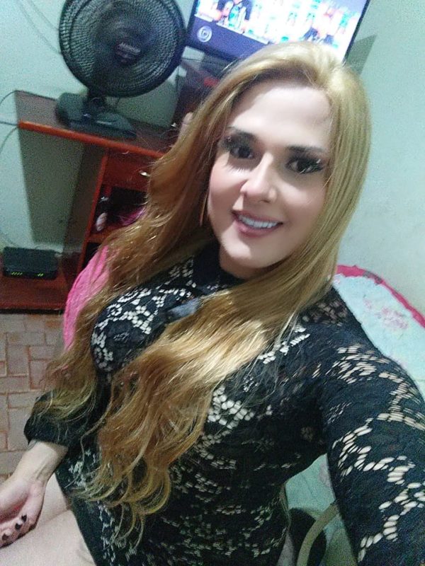 Viviane Castilho 27