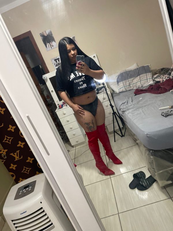Tayna Fontinelly 8