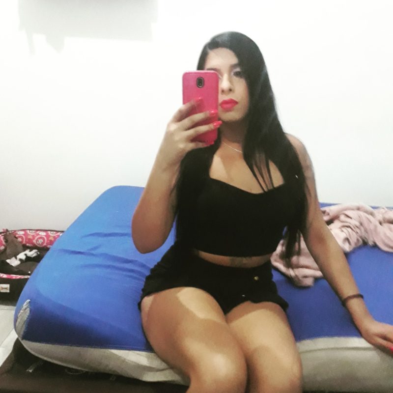 Larissa Costa 5