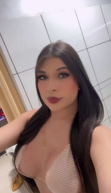 Roberta Dias 25