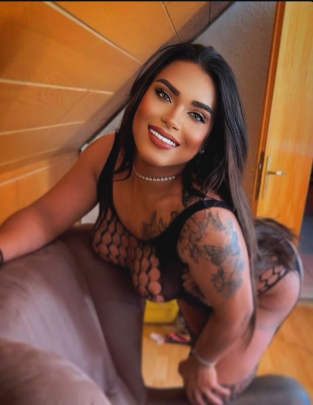 Jullie Santos 53