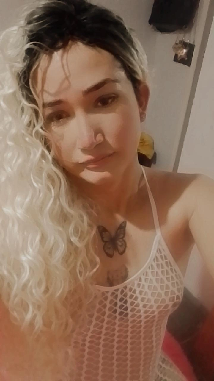 Lana Moranguinho 5