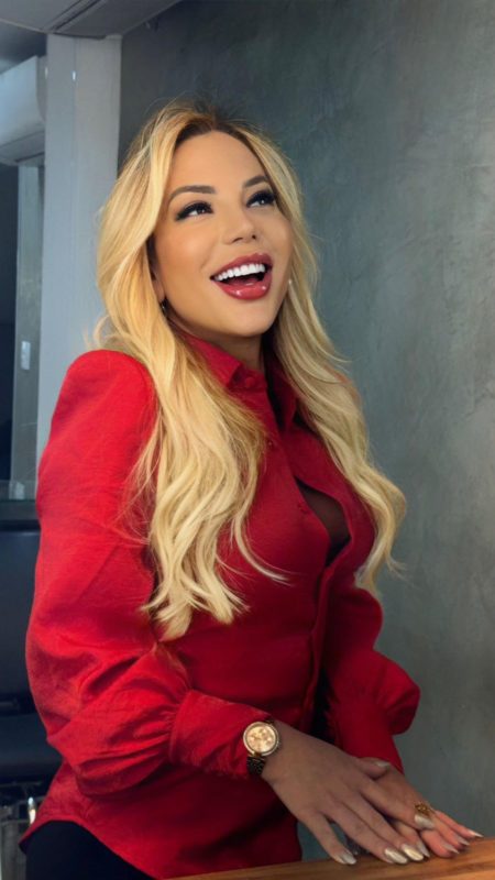 Ariela Brandão 40