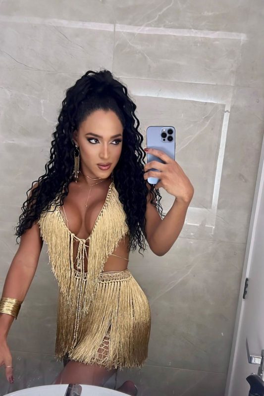 Aysha Almeida 81
