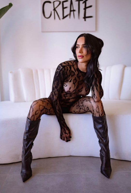 Camilla Pavanelli 8
