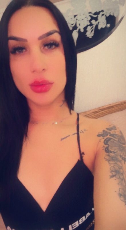 Camilla Pavanelli 6