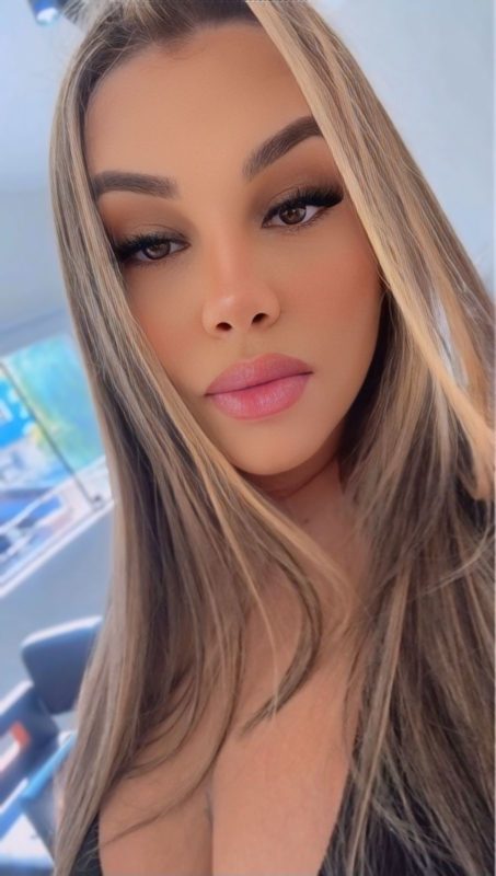 Laura Araujo 5