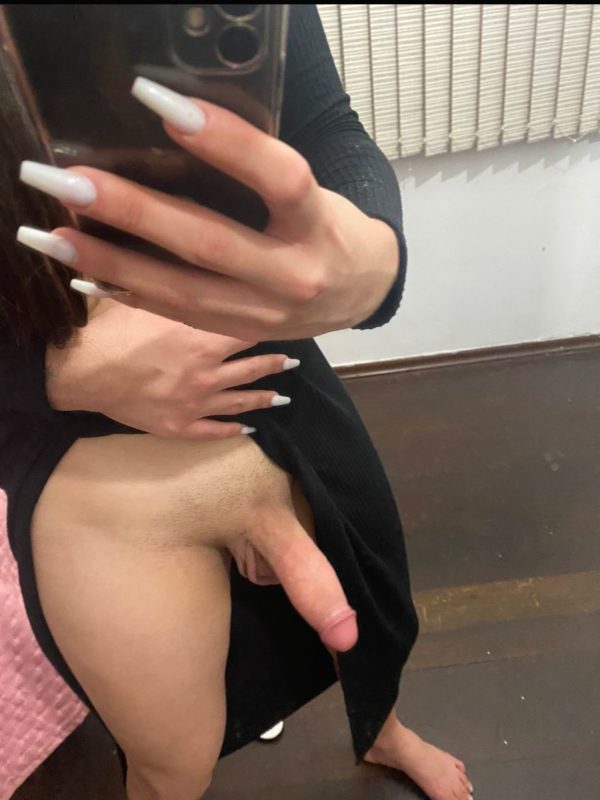 Ana Kiara 60