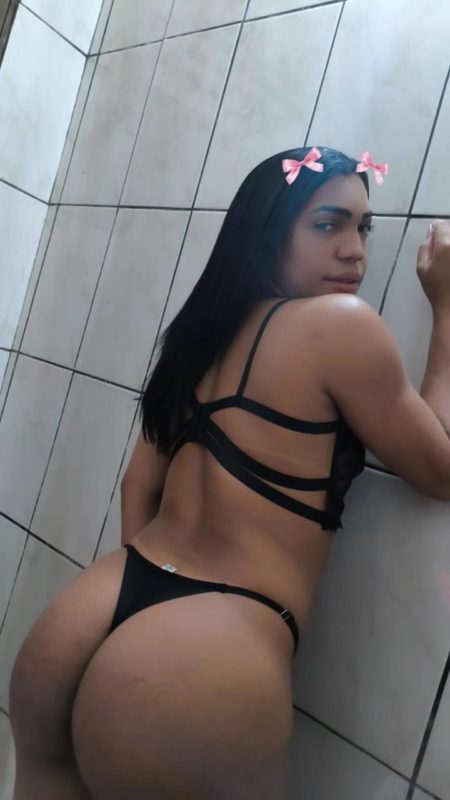 Yasmin Sicarelly - Sem Local 37