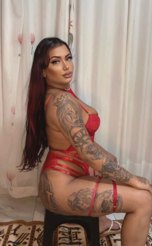 Fernanda Dominick 28