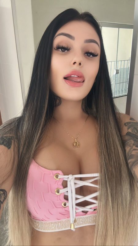 Isabelly Araújo 35