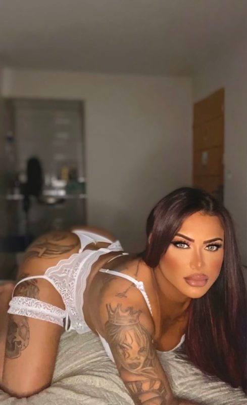 Fernanda Dominick 37