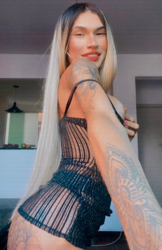 Jhully Schneider 57
