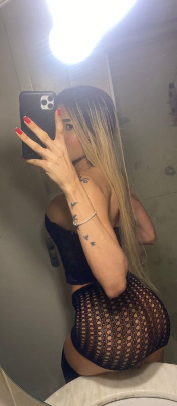 Jhully Schneider 72