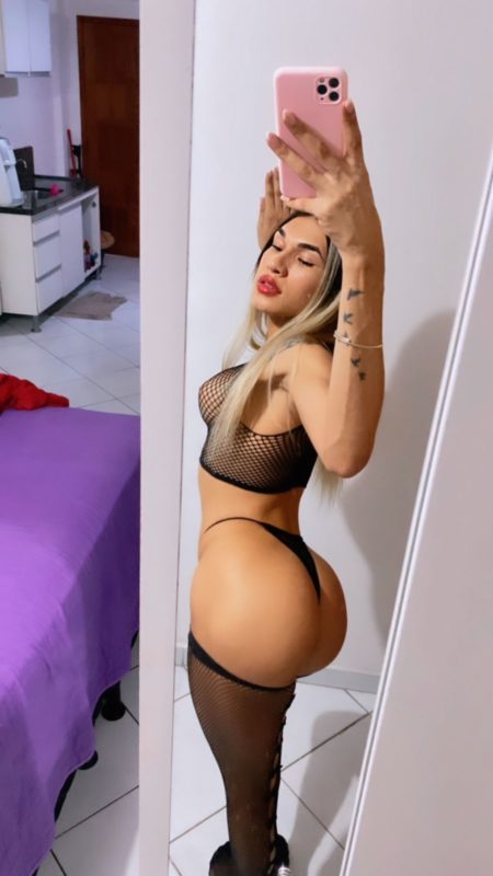 Jhully Schneider 14