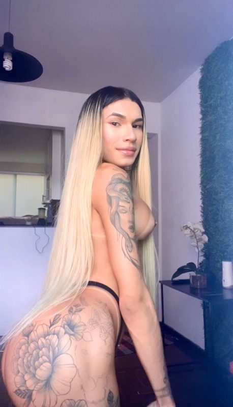 Jhully Schneider 9
