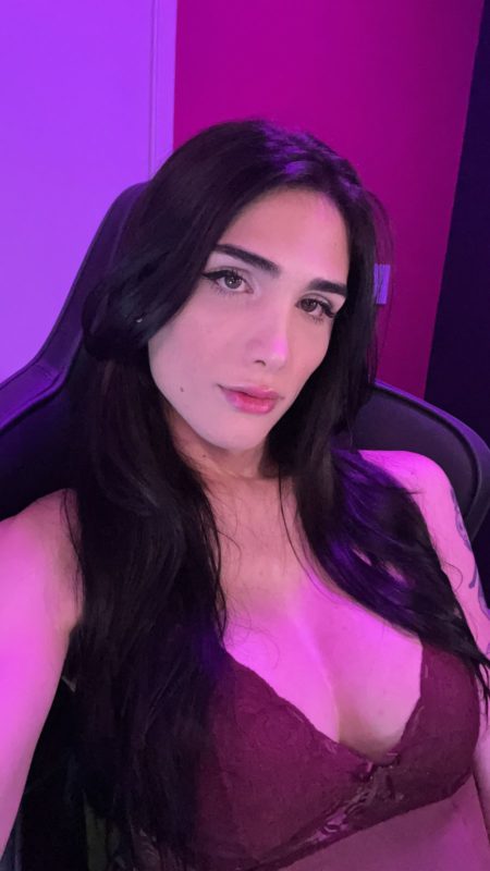 Penelope Helena 18