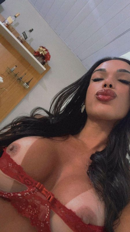 Yasmin Montenegro 12