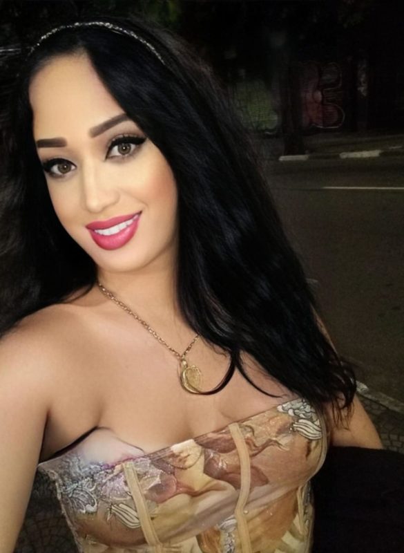 Agatha Bravanelly 10