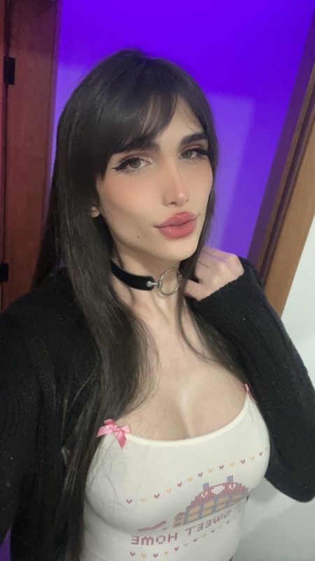 Penelope Helena 15