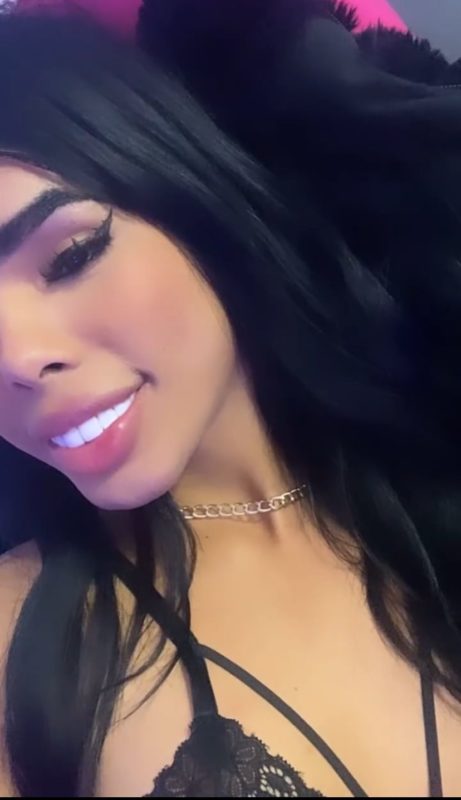 Victoria Costa 7