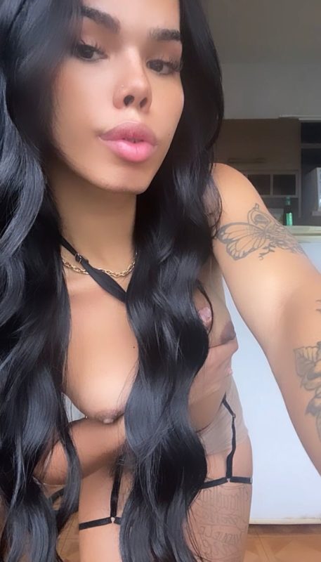 Victoria Costa 36