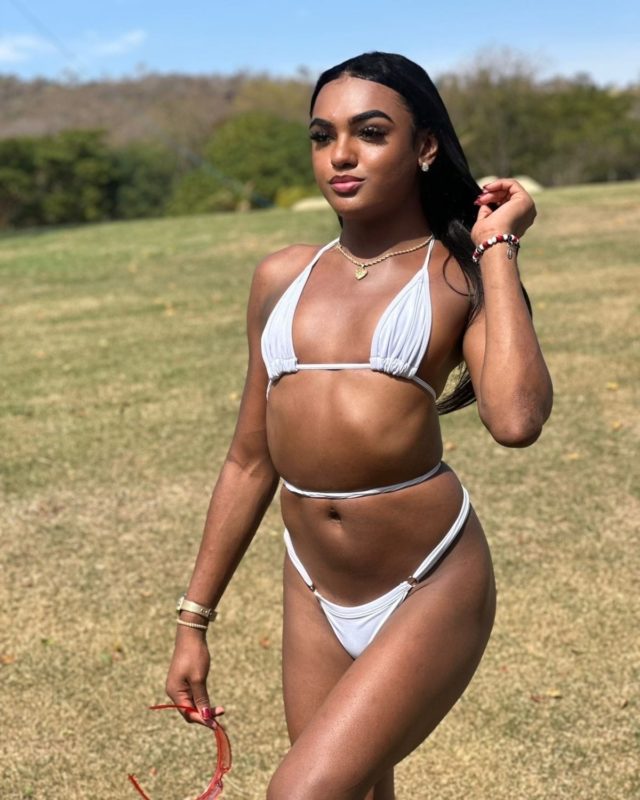 Mirelly Motta 5