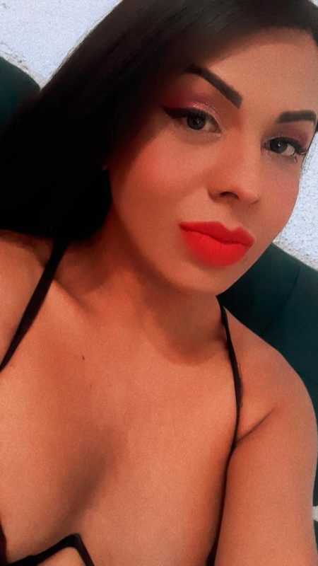 Stefany Campbell 24