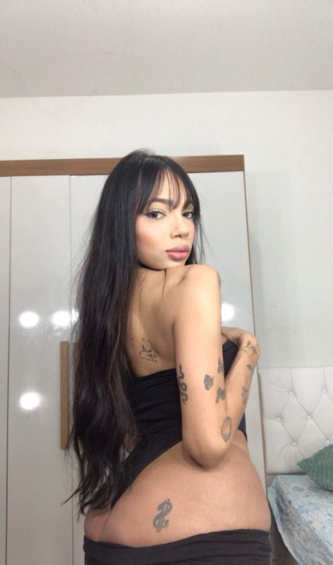 Diana Esteves 38