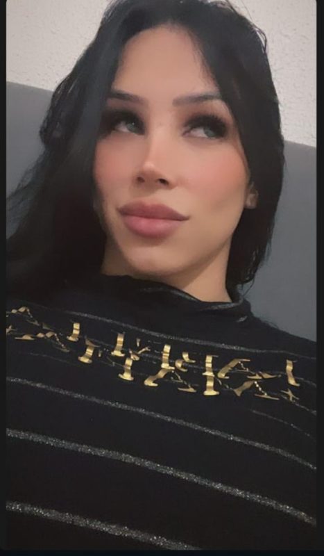 Larissa 16