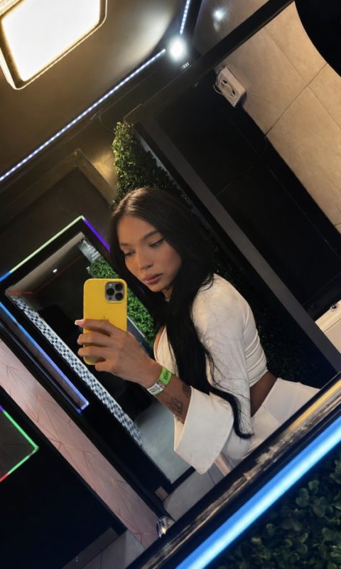 Diana Esteves 44