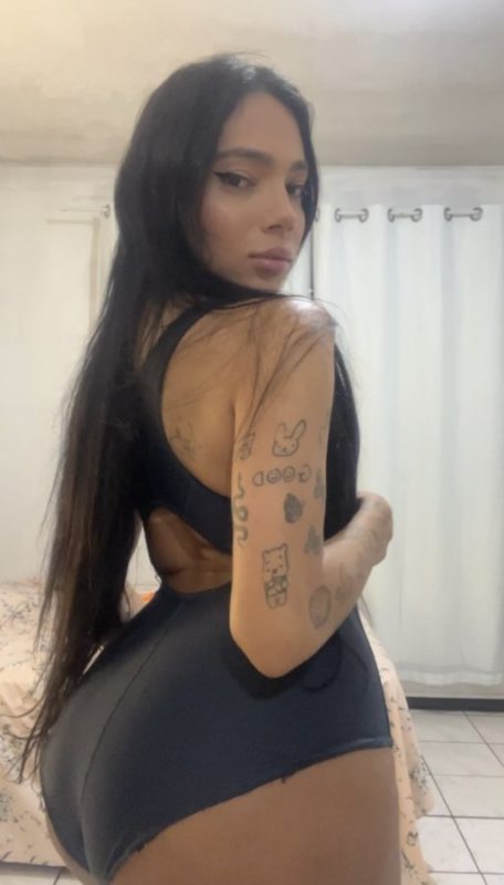 Diana Esteves 38