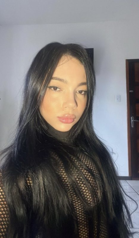 Diana Esteves 19