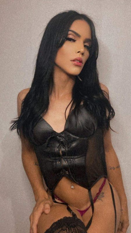 Mirella Nunes 6