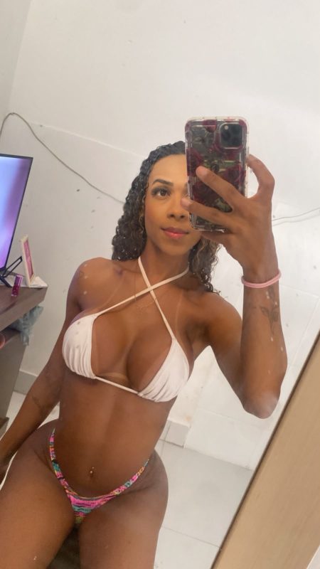Sophia Menezes 27
