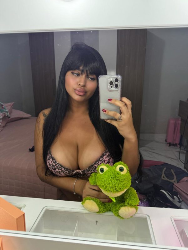 Maria Eduarda 25