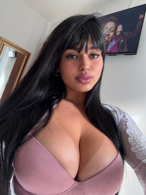 Maria Eduarda 27