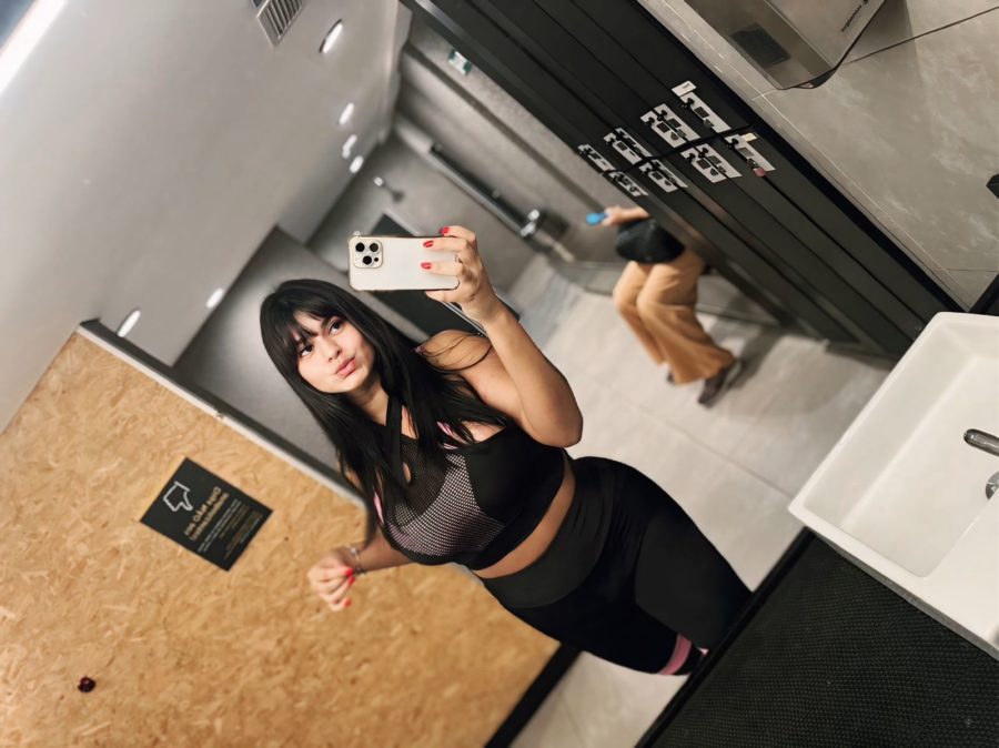 Maria Eduarda 79