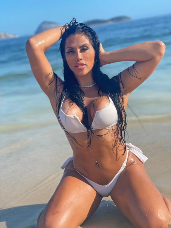 Ana Júlia 52