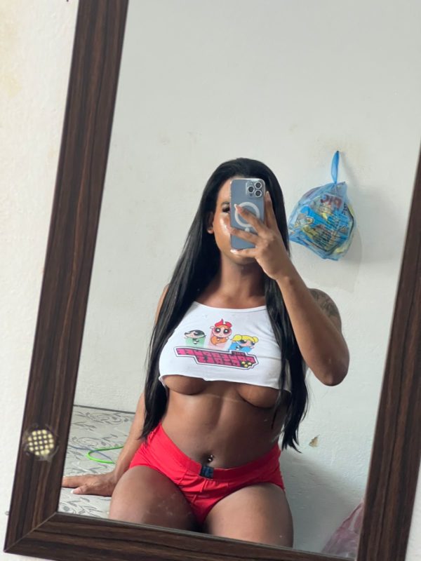 Amanda Guimarães 4