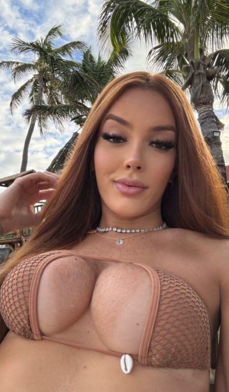 Talia Ninfetinha 25
