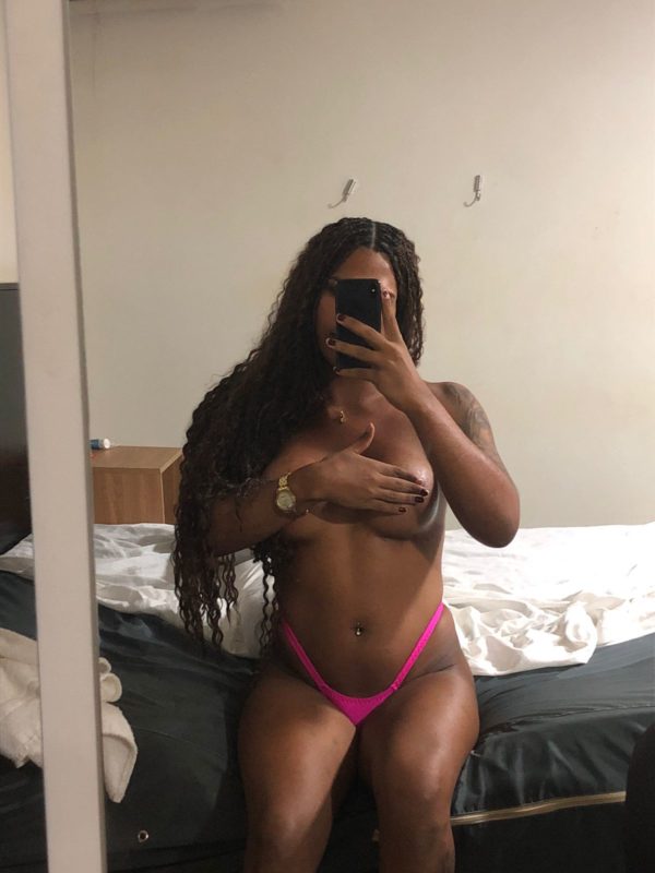 Amanda Guimarães 3